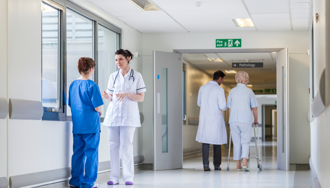 couloir d'un hopital